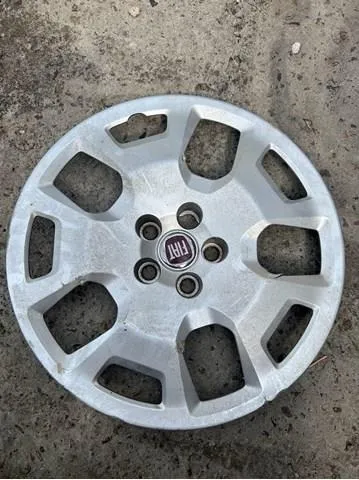 Coberta de disco de roda 51983639 Fiat/Alfa/Lancia