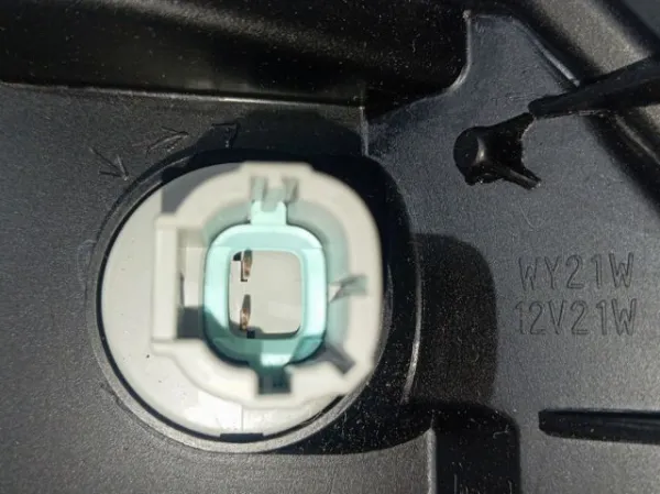 Luz esquerda Nissan Murano Z51