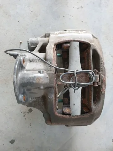 Suporte traseiro de freio 0054200683 Mercedes