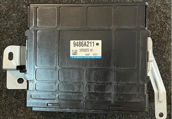 Módulo de direção (Centralina eletrônica) de motor Mitsubishi Outlander III