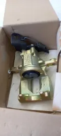 Suporte do freio traseiro esquerdo Ford Mondeo B5Y
