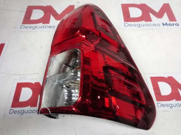 Lanterna traseira direita 815500K281 Toyota