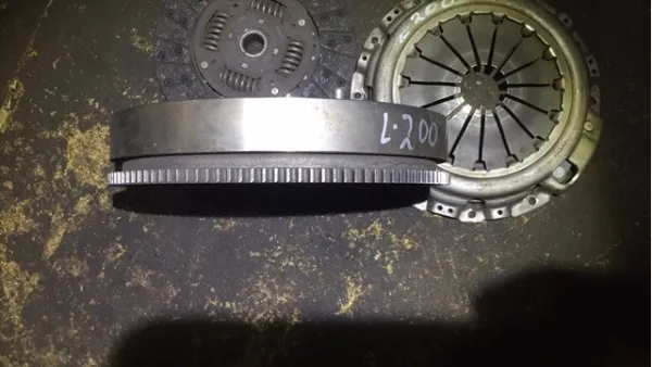 Compre 1120A075 Mitsubishi Volante de motor