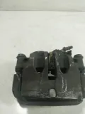 Suporte do freio dianteiro direito Nissan Cabstar F24M