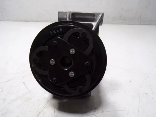 Compressor de aparelho de ar condicionado Dacia Sandero III