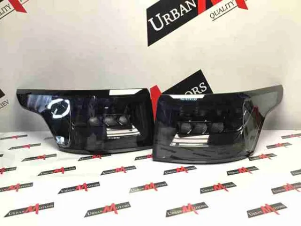 Lanterna traseira esquerda LR136857 Land Rover