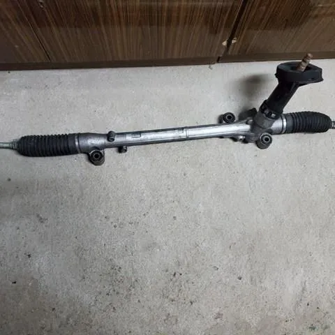 Cremalheira da direção KD3132110 Mazda