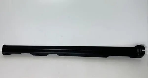 Placa sobreposta (moldura) externa direita de acesso LR156946 Land Rover