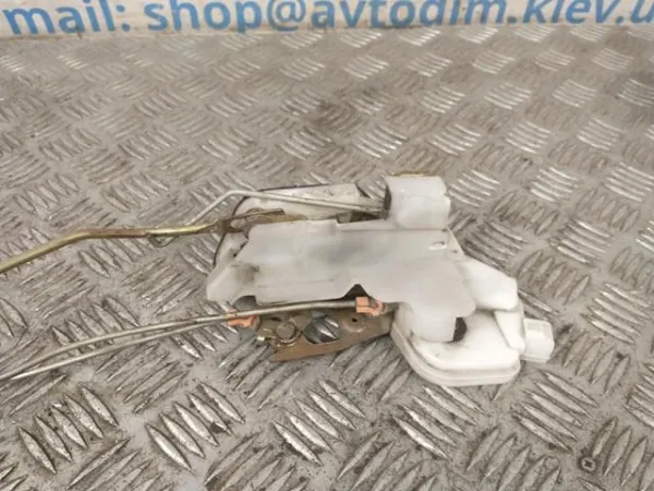 Fecho da porta dianteira esquerda Mitsubishi MR473987 preço, a partir de