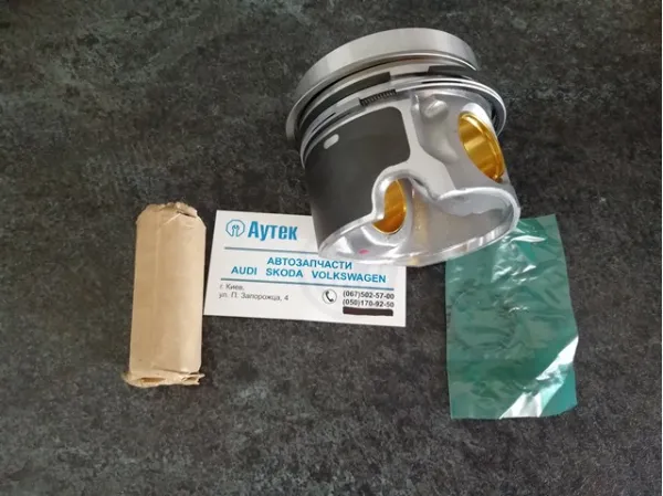 Pistão do kit para 1 cilindro, 2ª reparação ( + 0,50) 130050003421 NE/NPR