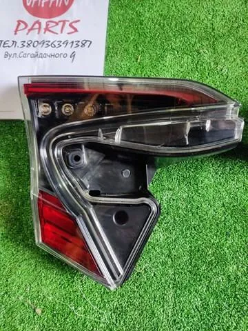 Lanterna traseira esquerda interna 81590F4021 Toyota