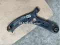 Braço oscilante inferior direito de suspensão dianteira KIA Cerato YD