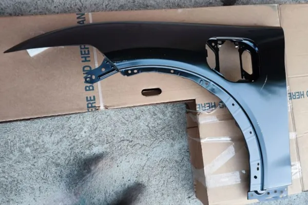 Pára-lama dianteiro esquerdo Ford Mustang MACH-E