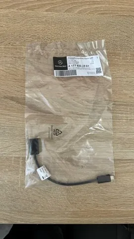Concentrador USB A1778202901 Mercedes