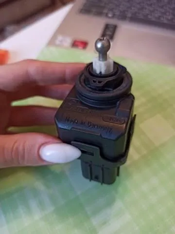 Corretor da luz 00787845 Mitsubishi