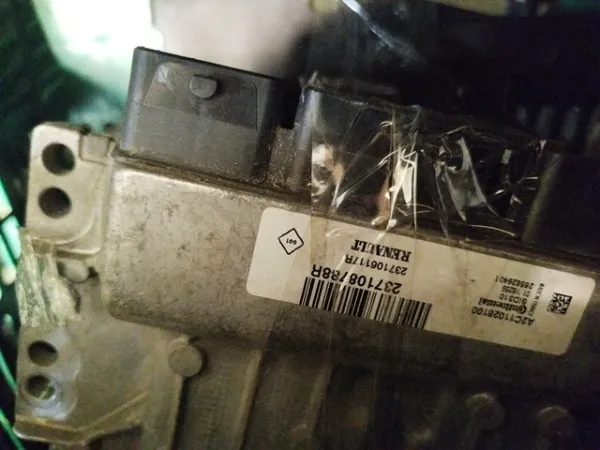 Módulo de direção (Centralina eletrônica) de motor 237108788R Renault (RVI)