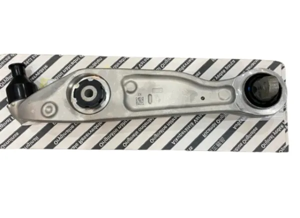 Braço oscilante inferior direito de suspensão dianteira 50552328 Fiat/Alfa/Lancia