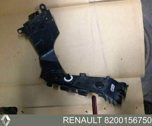 Compre 8200156750 Renault (RVI) Consola direita do pára-choque traseiro