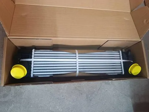 Radiador de intercooler 20D2J81 Polcar