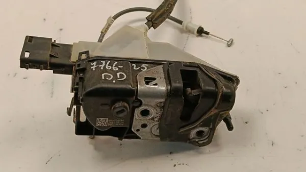 Fecho da porta dianteira direita 9814609680 Opel