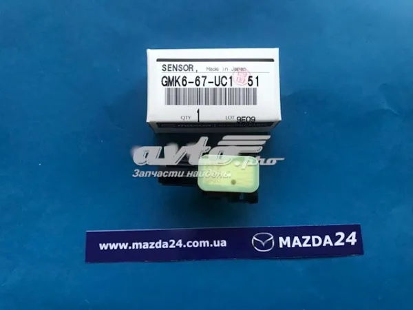 Sensor traseiro de sinalização de estacionamento (sensor de estacionamento) GMK667UC151 Mazda