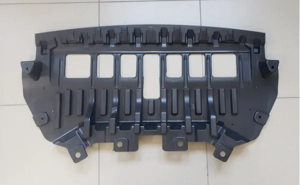 Proteção de motor dianteira A2225201800 Mercedes