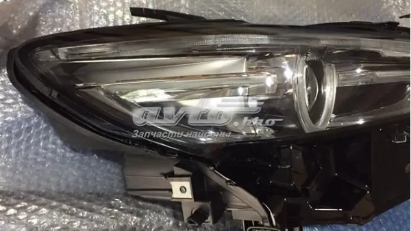 Luz esquerda GRF851041A Mazda