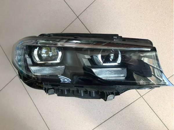 Luz direita 63118496150 BMW