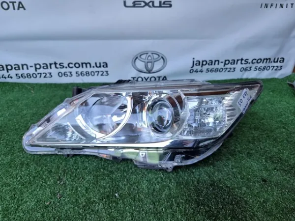 Luz esquerda 8117033841 Toyota