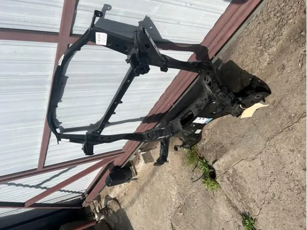 Compre Viga de suspensão dianteira (plataforma veicular) Mazda CX-30  DM