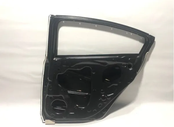 Porta traseira direita GHY27202XB Mazda