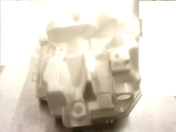 Tanque de fluido para lavador de vidro Mitsubishi Outlander III