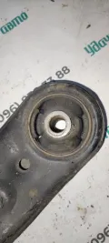 Braço oscilante inferior esquerdo de suspensão dianteira Toyota RAV4 A4