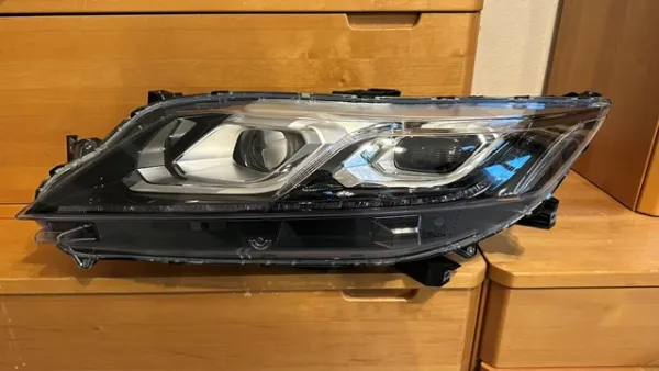 Luz esquerda 8301D071 Mitsubishi