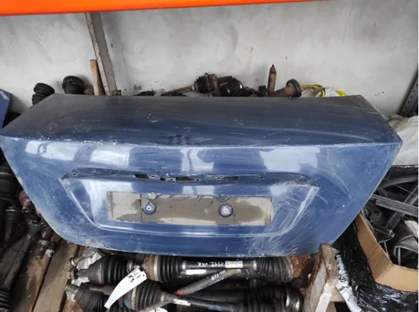 Tampa de porta-malas Ford Mondeo III