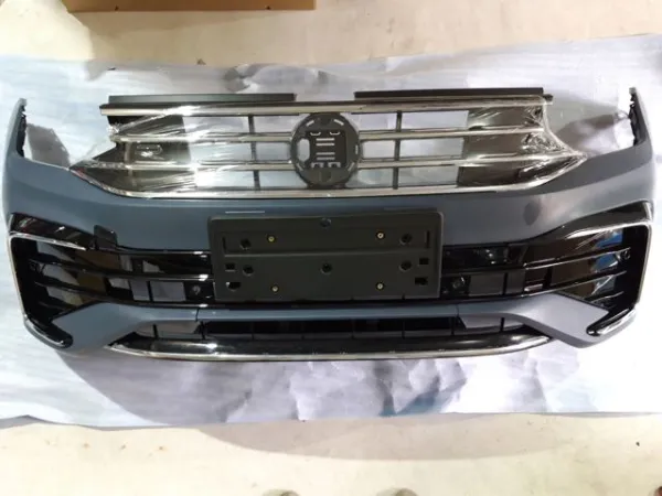Spoiler do pára-choque dianteiro 5NN805903J9B9 VAG