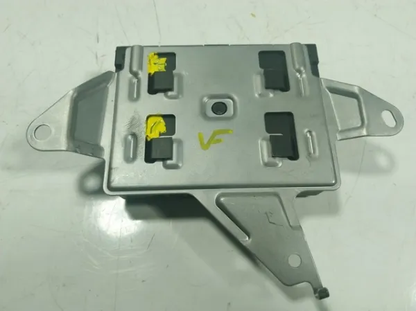 Módulo de direção (Centralina eletrônica) de abertura de tampa de porta-malas (de 3ª/5ª porta traseira) KBG6626H0E Mazda