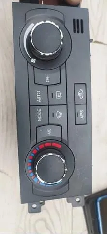 Unidade de controlo dos modos de aquecimento/condicionamento Chevrolet Captiva I