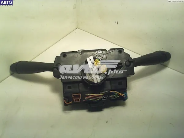Comutador instalado na coluna da direção, montado 96605656XT Peugeot/Citroen