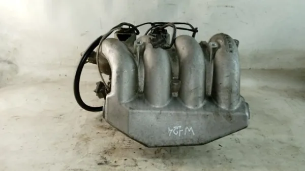 Tubo coletor de admissão Mercedes E 